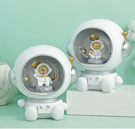 Astronaut Creative Night Light Piggy Bank Resin Decor Cute Character Model Nordic Home Decor Living Room Desk Decoration Gifts